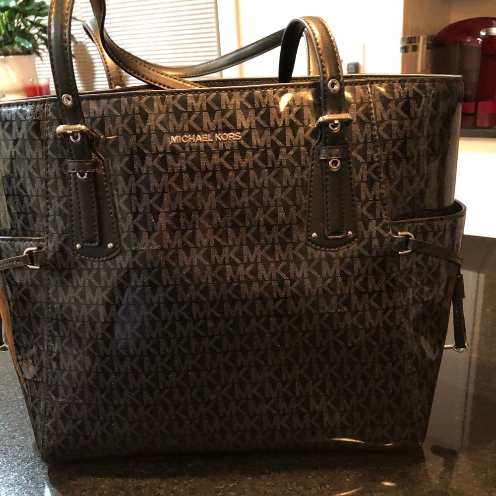 New Michael Kors Large Glossy Tote